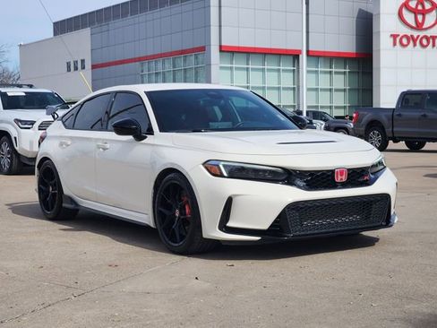 Used 2023 Honda Civic Type R image 2