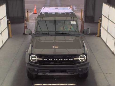 Used 2025 Ford Bronco Outer Banks AWD/4WD image 4