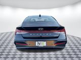 Used 2024 Hyundai Elantra Limited image 4