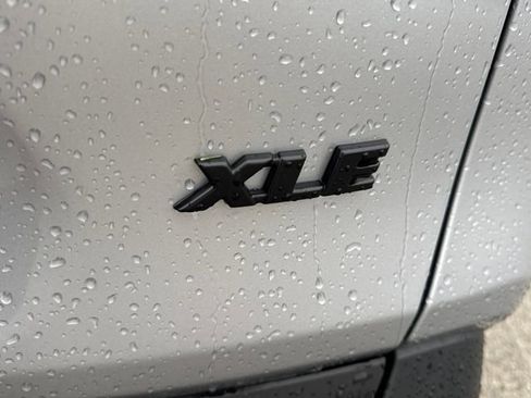 Used 2025 Toyota RAV4 XLE Premium image 5