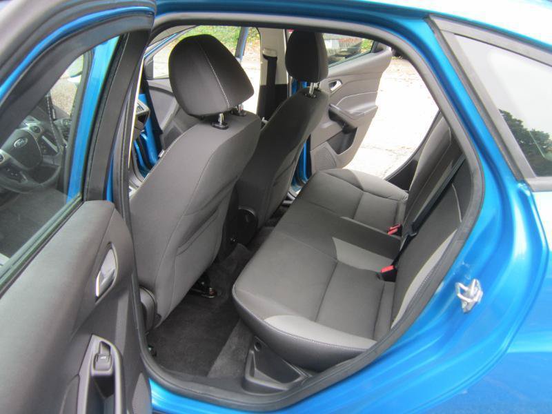 Used 2013 Ford Focus SE FWD image 6