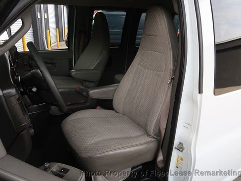 Used 2017 Chevrolet Express 3500 LT w/ LT Preferred Equipment Group image 11