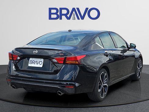 Used 2024 Nissan Altima 2.5 SR FWD image 4