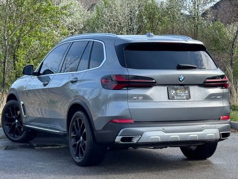 Used 2024 BMW X5 xDrive40i w/ Premium Package image 4