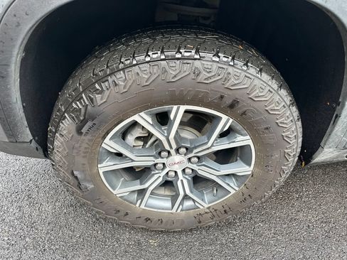 Used 2024 GMC Acadia AT4 w/ Super Cruise Package AWD/4WD image 14