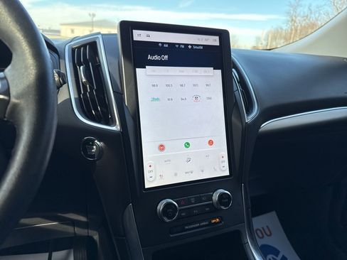 Used 2024 Ford Edge Titanium image 24