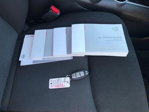 Used 2020 Nissan Pathfinder S image 47