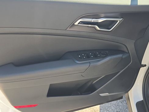 New 2026 Kia Sportage EX FWD image 18