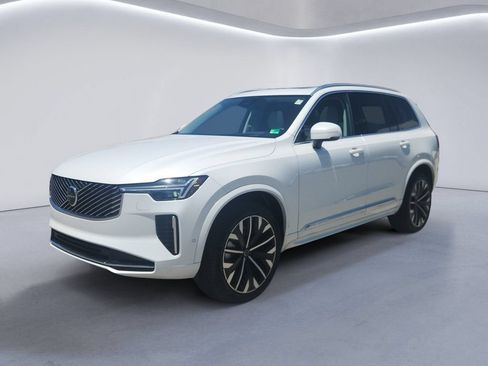New 2026 Volvo XC90 B6 Ultra w/ Protection Package AWD/4WD image 7
