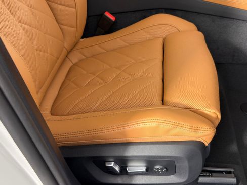 Used 2026 BMW X5 sDrive40i w/ Premium Package RWD image 32