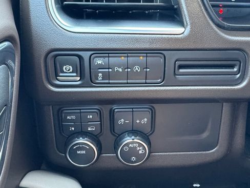 Used 2024 Chevrolet Tahoe LT AWD/4WD image 14