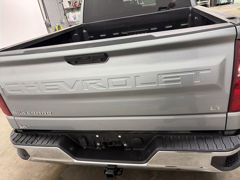 Used 2025 Chevrolet Silverado 1500 LT image 4