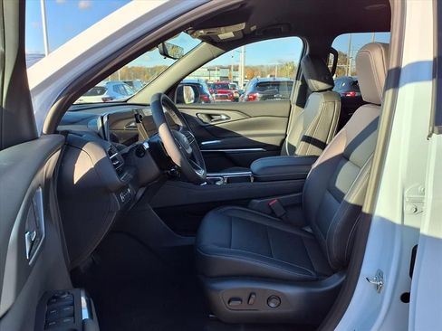 New 2026 Chevrolet Traverse LT w/ Driver Confidence Package image 14