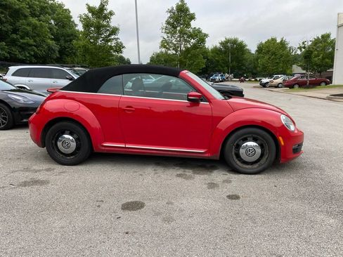 Used 2015 Volkswagen Beetle 1.8T FWD image 4