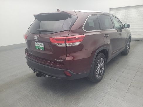 Used 2019 Toyota Highlander XLE image 9