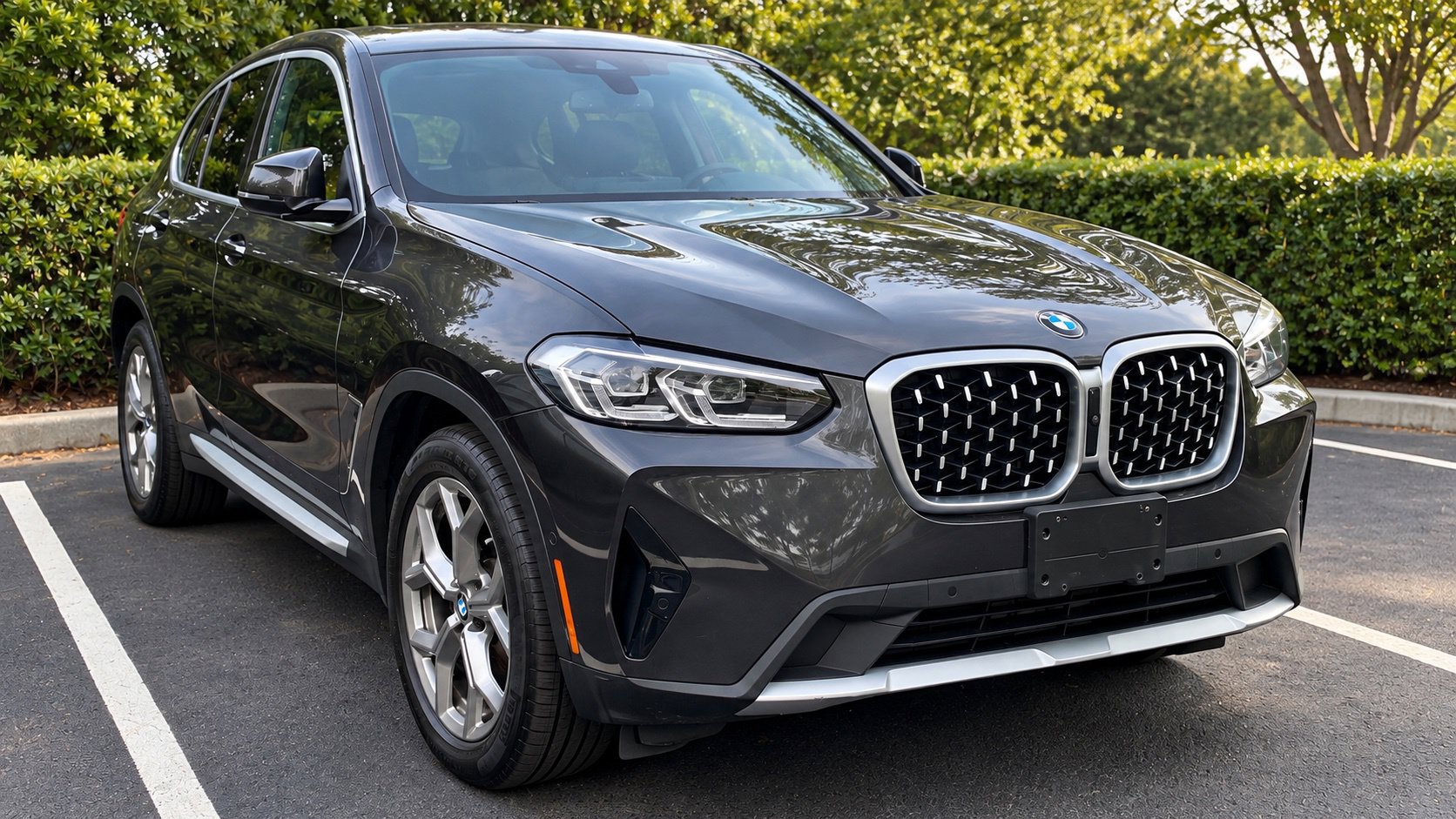 Used 2025 BMW X4 xDrive30i w/ Convenience Package AWD/4WD image 1