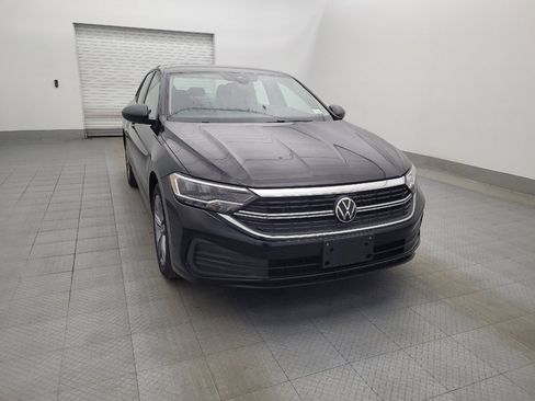 Used 2024 Volkswagen Jetta SE image 14