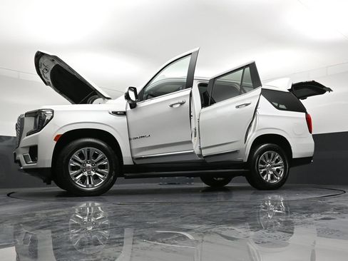 Used 2023 GMC Yukon Denali image 44