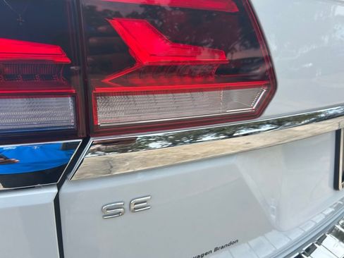 Used 2023 Volkswagen Atlas SE w/ Panoramic Sunroof Package image 30