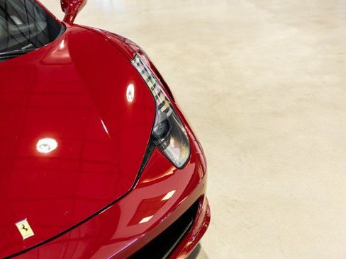 Used 2012 Ferrari 458 Italia Coupe RWD image 10