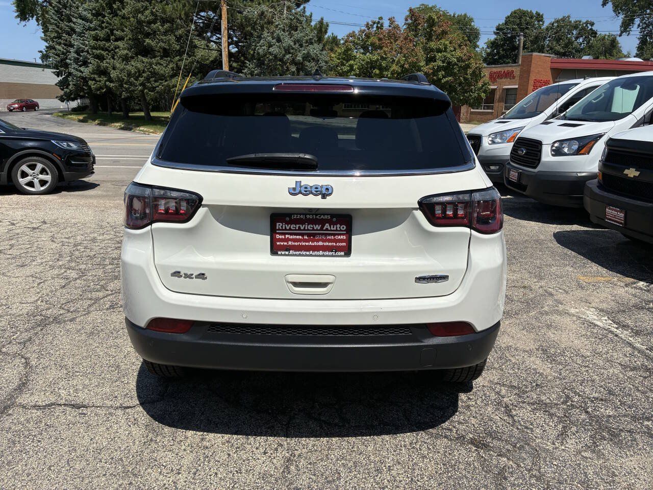 Used 2018 Jeep Compass Latitude w/ Safe & Security Group AWD/4WD image 6