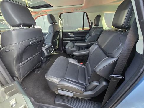 Used 2025 Ford Expedition Max Platinum w/ Driver's Package image 15