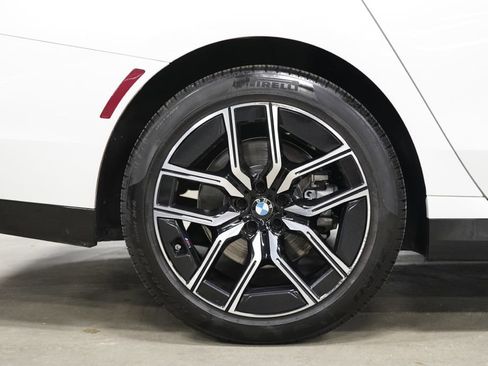 Used 2026 BMW 740i xDrive AWD/4WD image 34