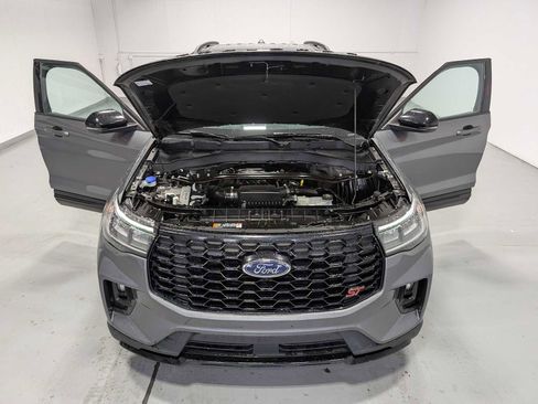 Certified 2025 Ford Explorer ST AWD/4WD image 13