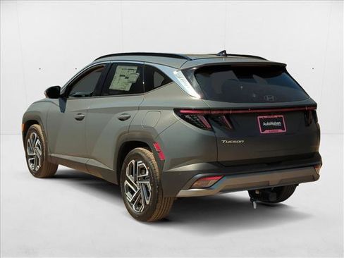 New 2025 Hyundai Tucson Limited image 8