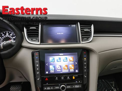 Used 2023 INFINITI QX50 Luxe AWD/4WD image 12