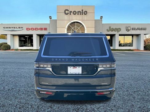 Used 2023 Jeep Grand Wagoneer Series III w/ HD Trailer Tow Package image 4