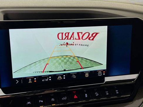 Used 2025 Chevrolet Silverado 1500 ZR2 w/ Technology Package image 17