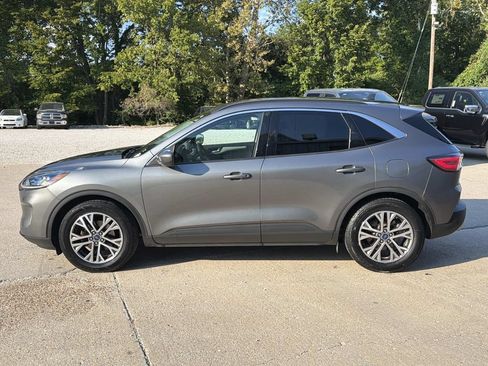 Used 2022 Ford Escape SEL w/ Technology Package FWD image 8