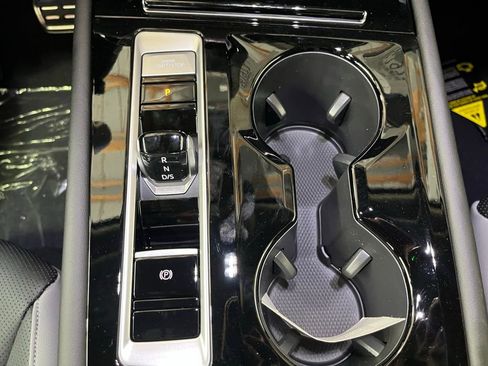 New 2026 Volkswagen Atlas Peak Edition AWD/4WD image 14