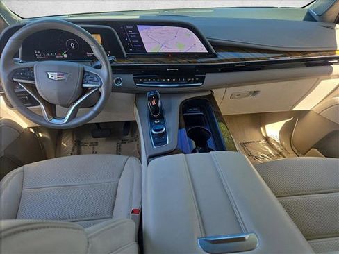 Used 2023 Cadillac Escalade ESV Sport Platinum w/ LPO, ONYX Package image 18