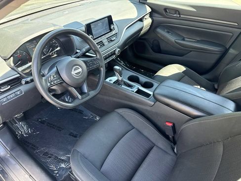 Used 2024 Nissan Altima 2.5 S FWD image 10