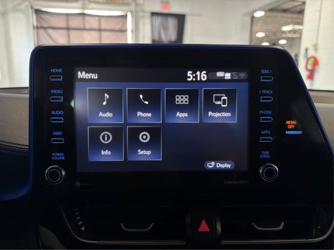 Used 2021 Toyota C-HR XLE FWD image 17