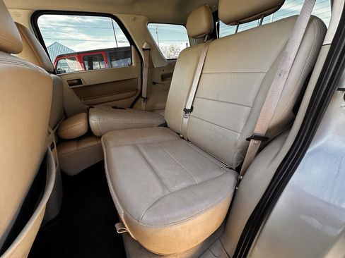 Used 2010 Ford Escape XLT image 14