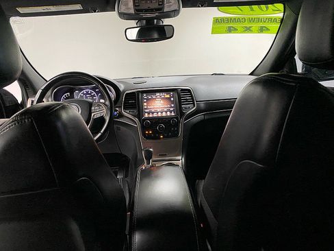 Used 2017 Jeep Grand Cherokee Limited w/ Luxury Group II image 24