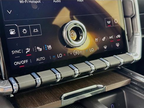 New 2026 GMC Acadia Denali w/ Super Cruise Package image 17