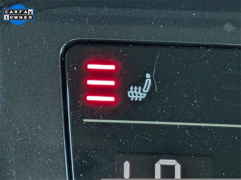 Certified 2024 Volkswagen Tiguan SEL R-Line image 33