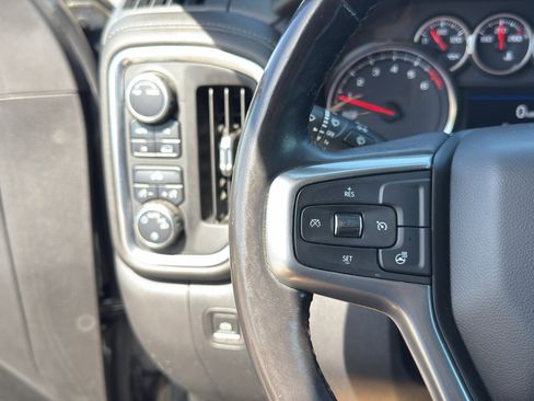 Used 2022 Chevrolet Silverado 1500 LT AWD/4WD image 31