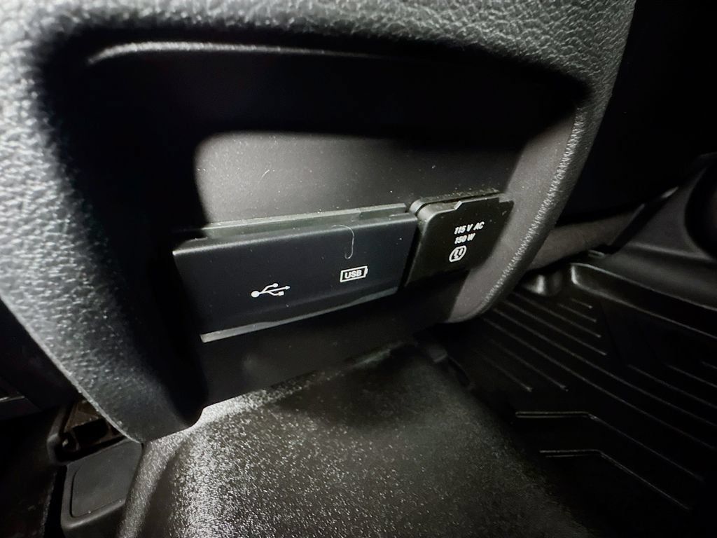 Used 2020 Jeep Cherokee Limited AWD/4WD image 29