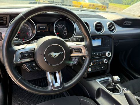 Used 2020 Ford Mustang GT RWD image 26