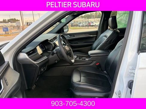 Used 2024 Jeep Grand Cherokee L Limited w/ Luxury Tech Group II image 6