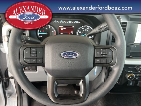 New 2026 Ford F250 XL w/ XL Off-Road Package AWD/4WD image 23