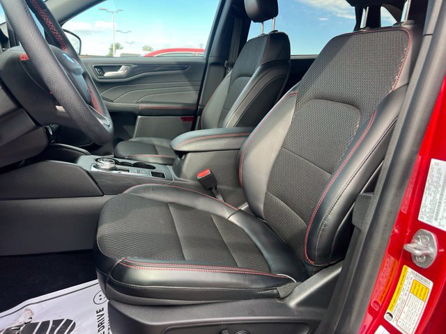 Certified 2024 Ford Escape ST-Line w/ Tech Pack #1 AWD/4WD image 18