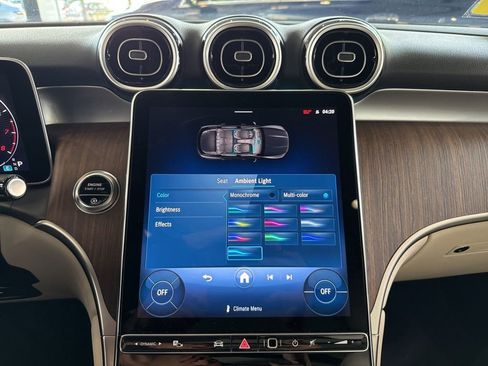 Certified 2025 Mercedes-Benz GLC 300 4MATIC image 33