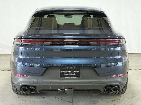 New 2026 Porsche Cayenne Coupe AWD/4WD image 12