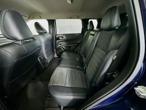 Used 2024 Mitsubishi Outlander SE image 26